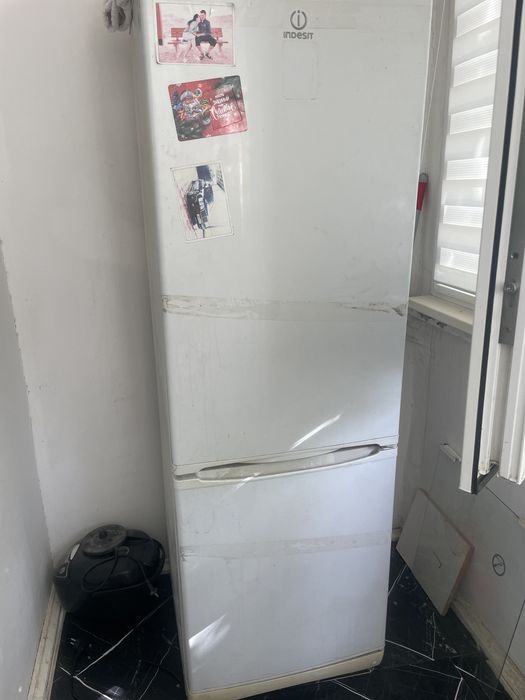 Холадильник индесит
