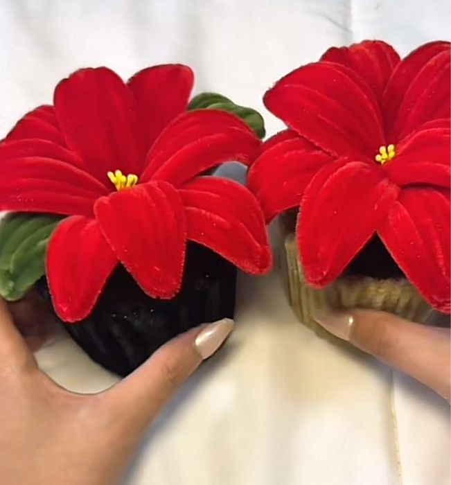 Ръчно изработени Коледни елхички