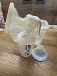 Tommee Tippee Made for Me Ръчна помпа за изцеждане на кърма