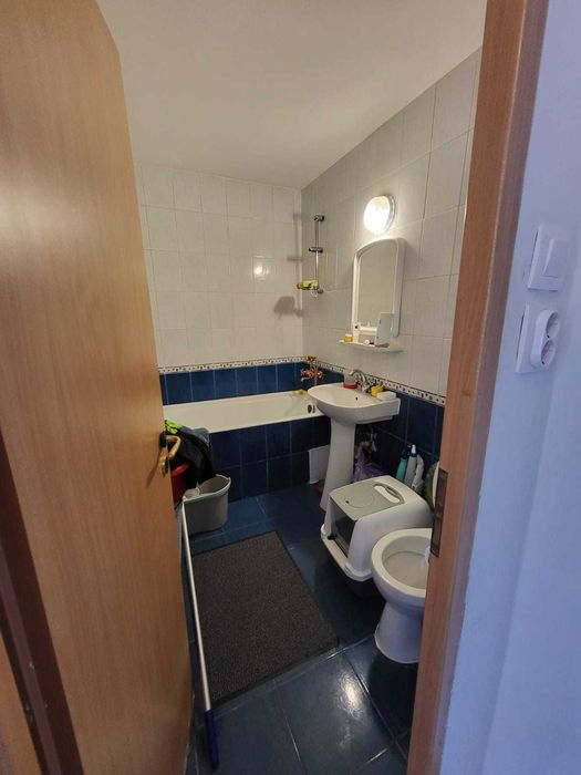 apartement 4 camere cu centrala proprie bloc 1981