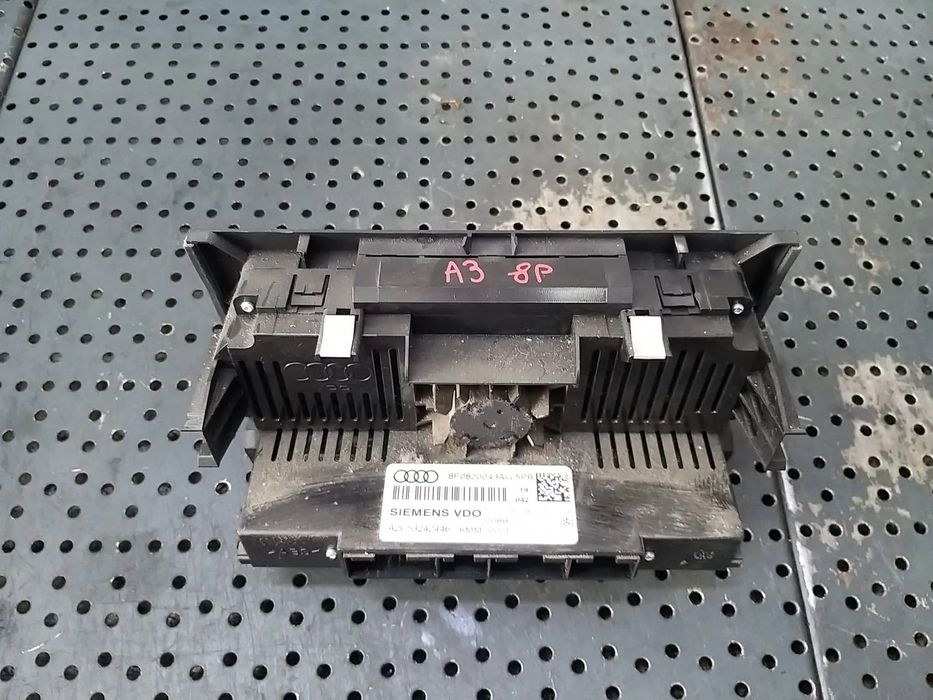 Panou comanda clima ac audi a3 8p 8p0820043ag