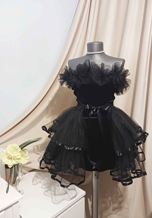 Rochie de ocazie neagra foarte eleganta