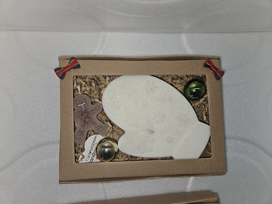 Коледна кутия от соеви свещи със страхотен аромат