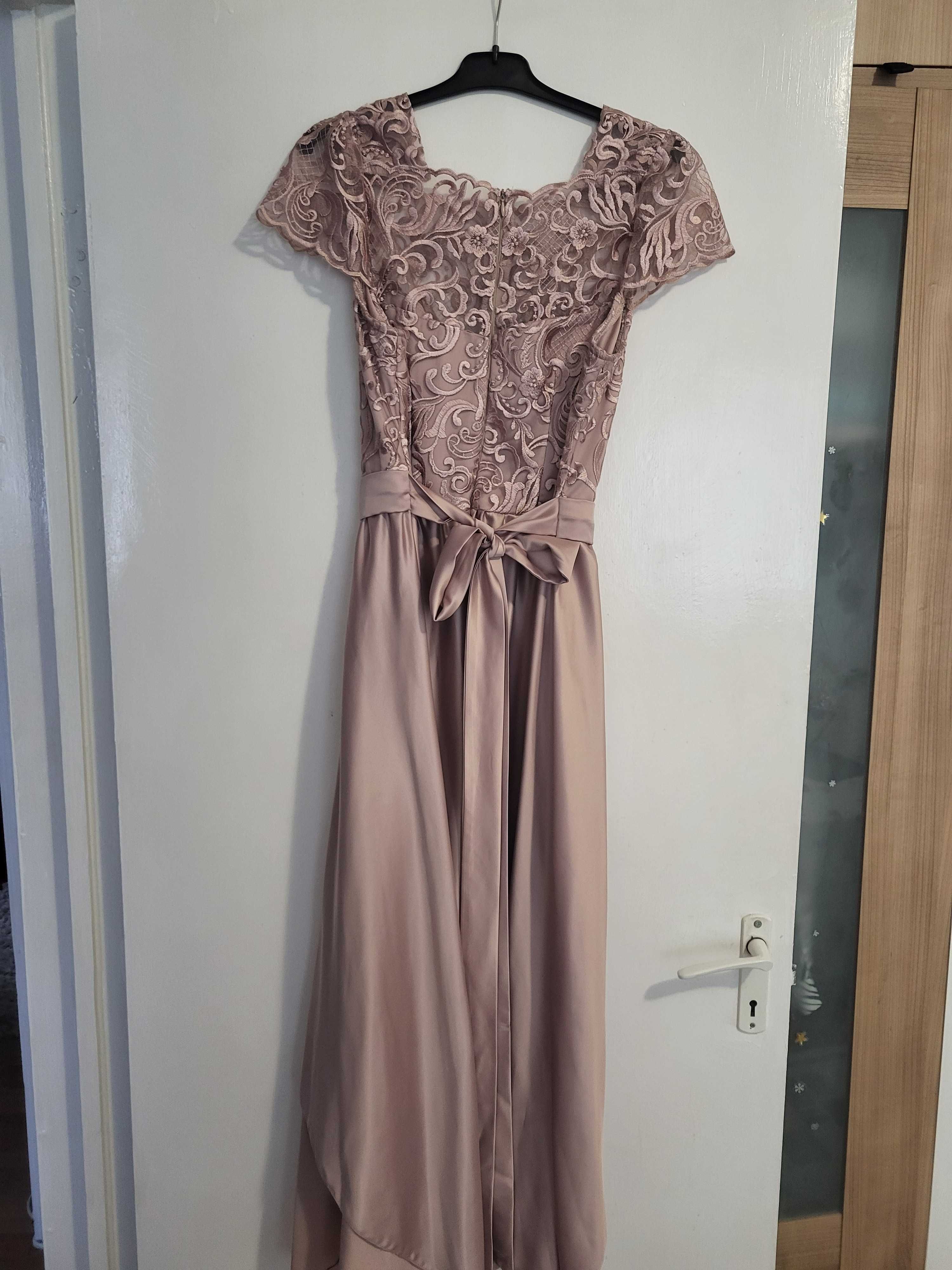 Vand rochie roz pudrat de gala marimea 40 (M/L)