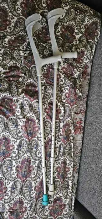 carje pentru adulti =80 lei perechea /2 buc