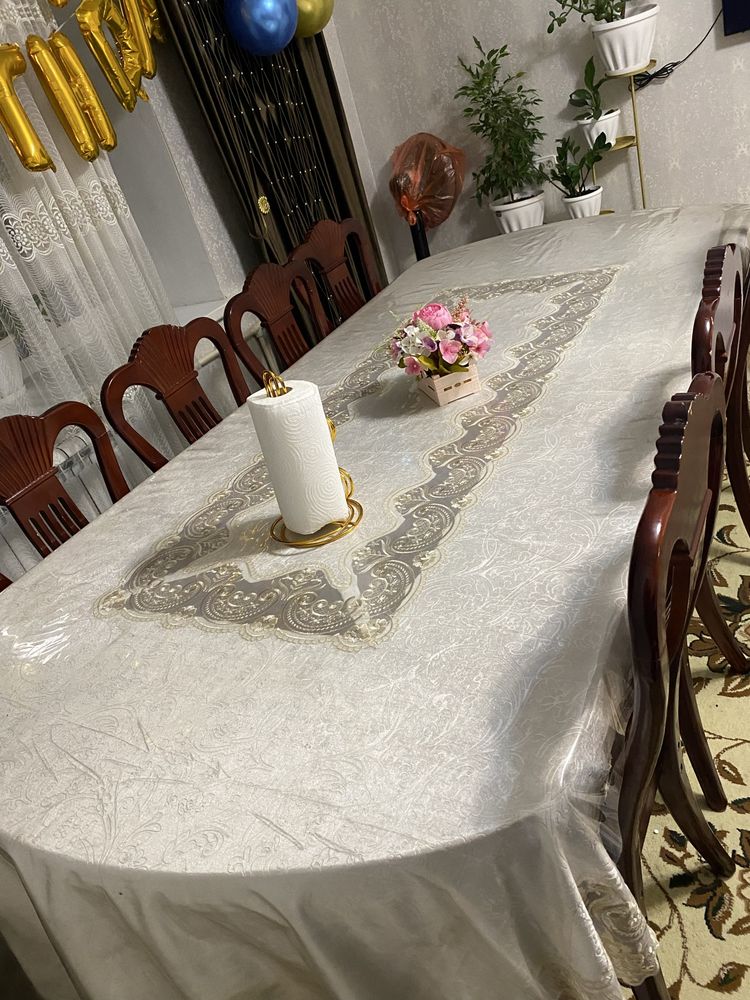 Продам стол со стульями б/у
