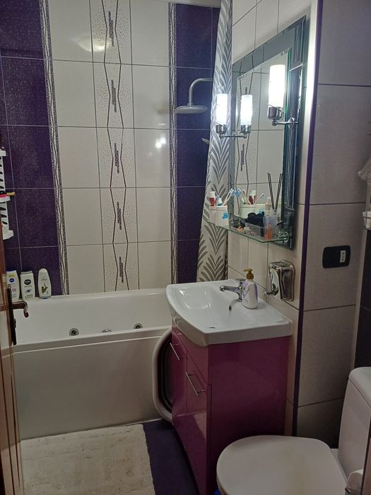 Vând apartament cu două camere