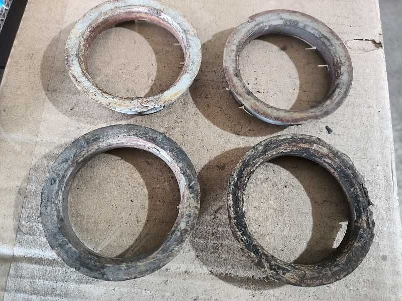 Продам пластмассовые центровочные кольца с 63.3 на 54.1 мм. 8000 тг.