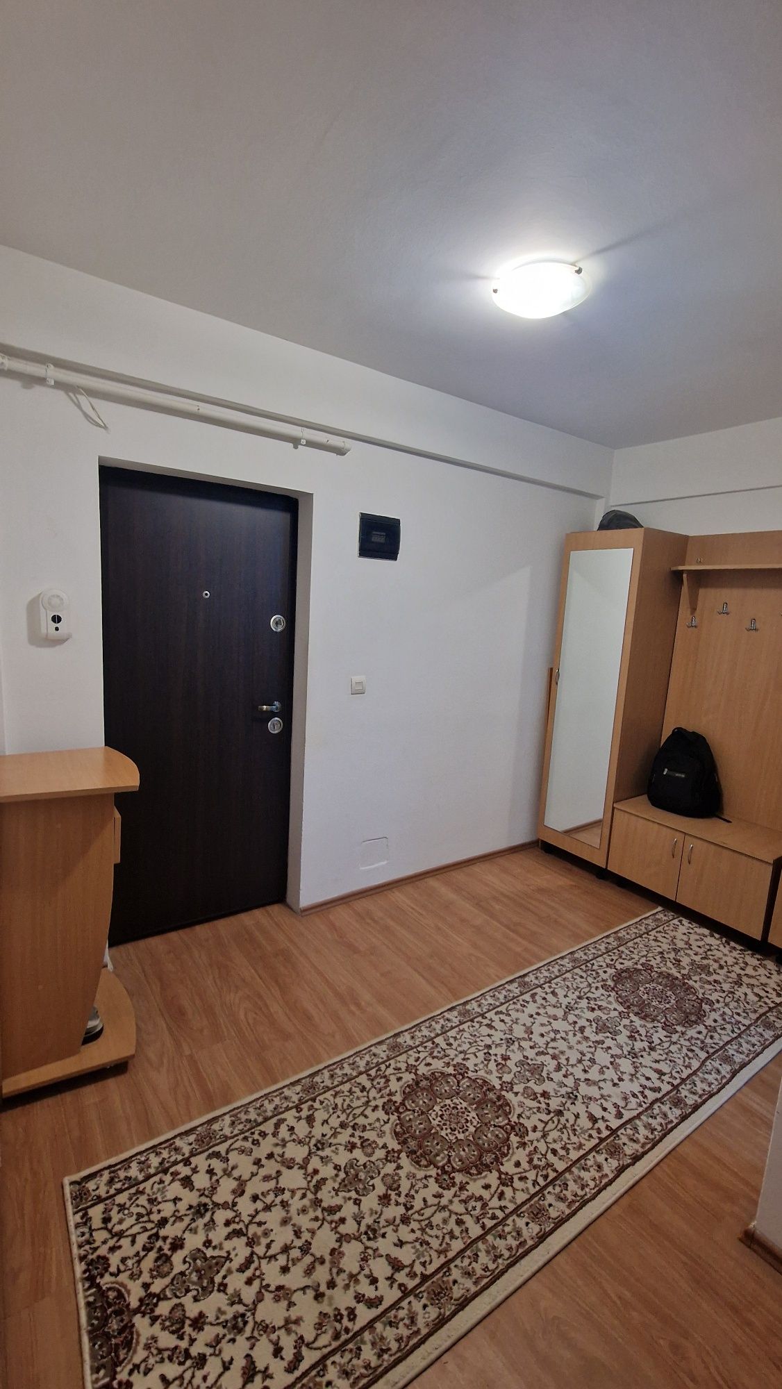 Vand Apartament 1 Cameră Decomandat + parcare exterioară cu barieră!