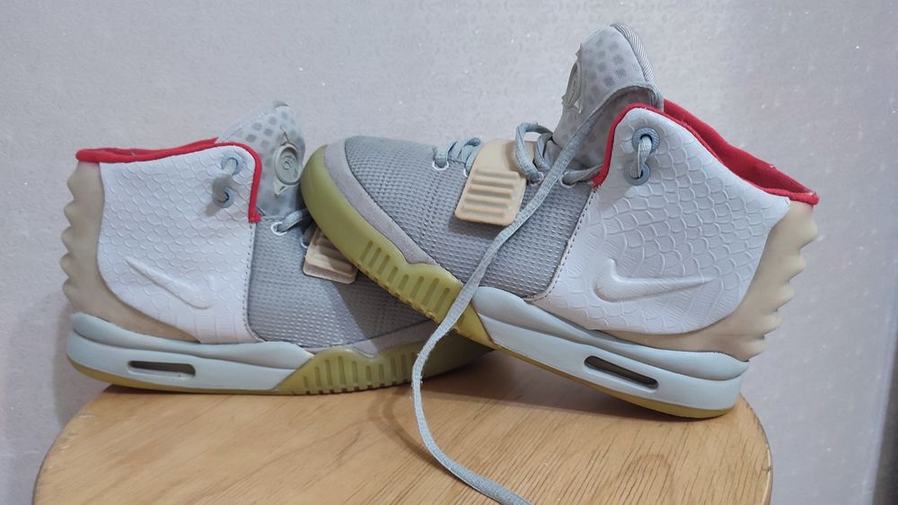 Продам Nike yeezy 2