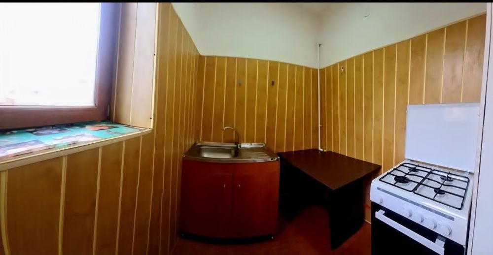 De vânzare Vând garsoniera 30mp  zona centrala Griviteti Tg Jiu
