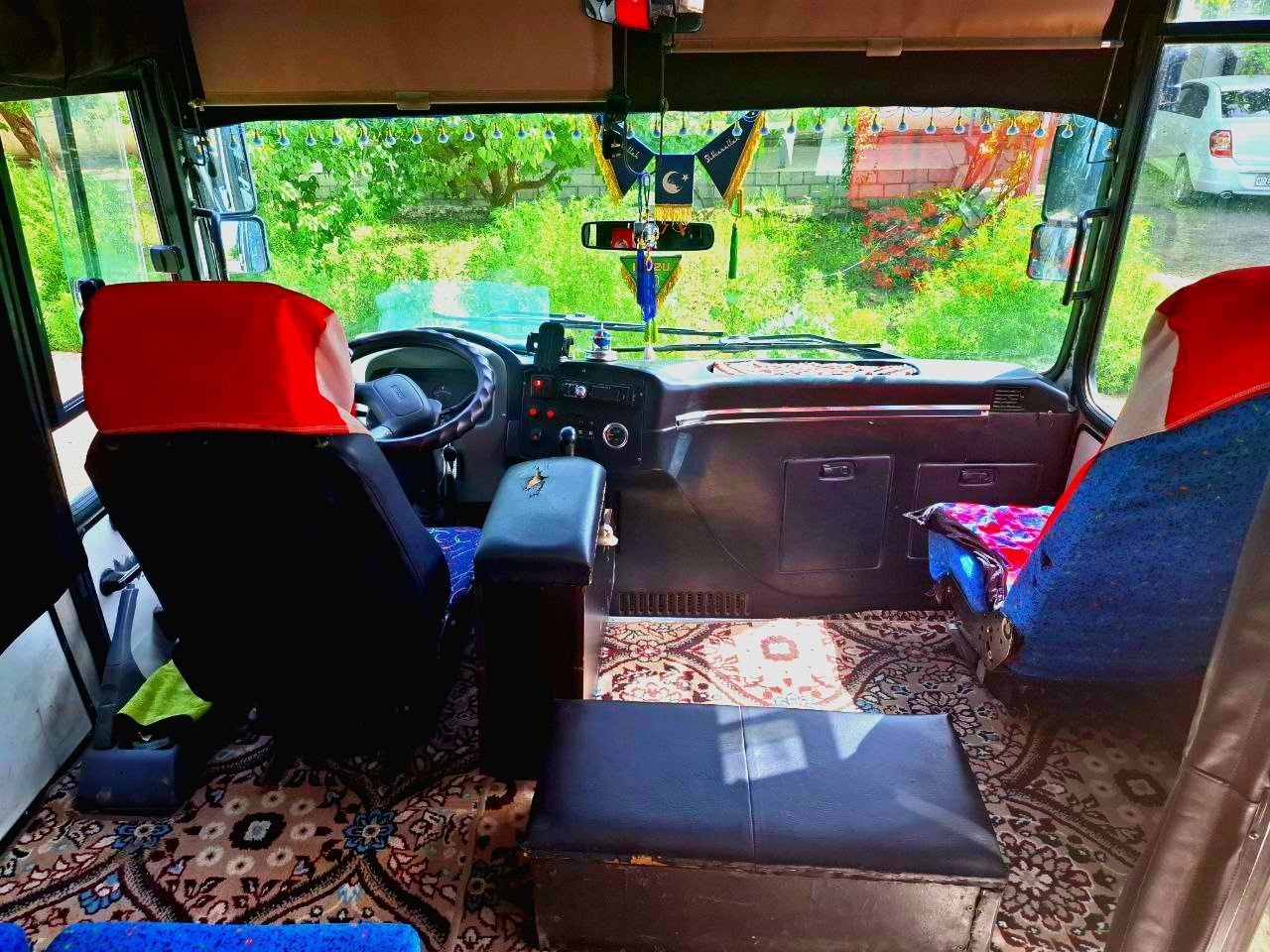 Isuzu avtobus sotiladi