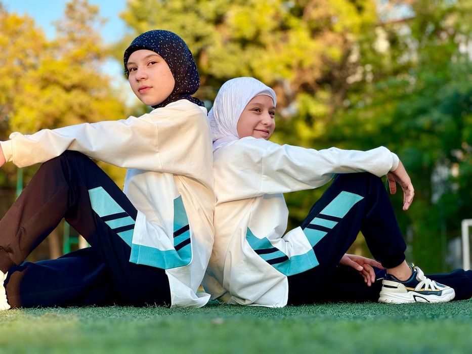 Sport kiyimi. Romoldagi qizlar uchun.