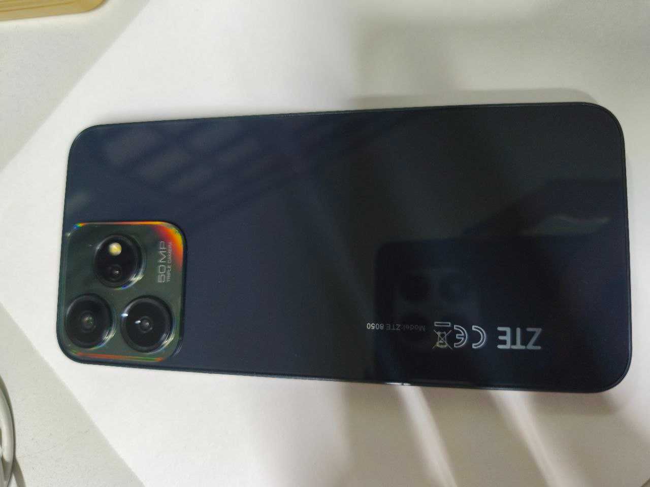 Смартфон ZTE Blade V50 Design