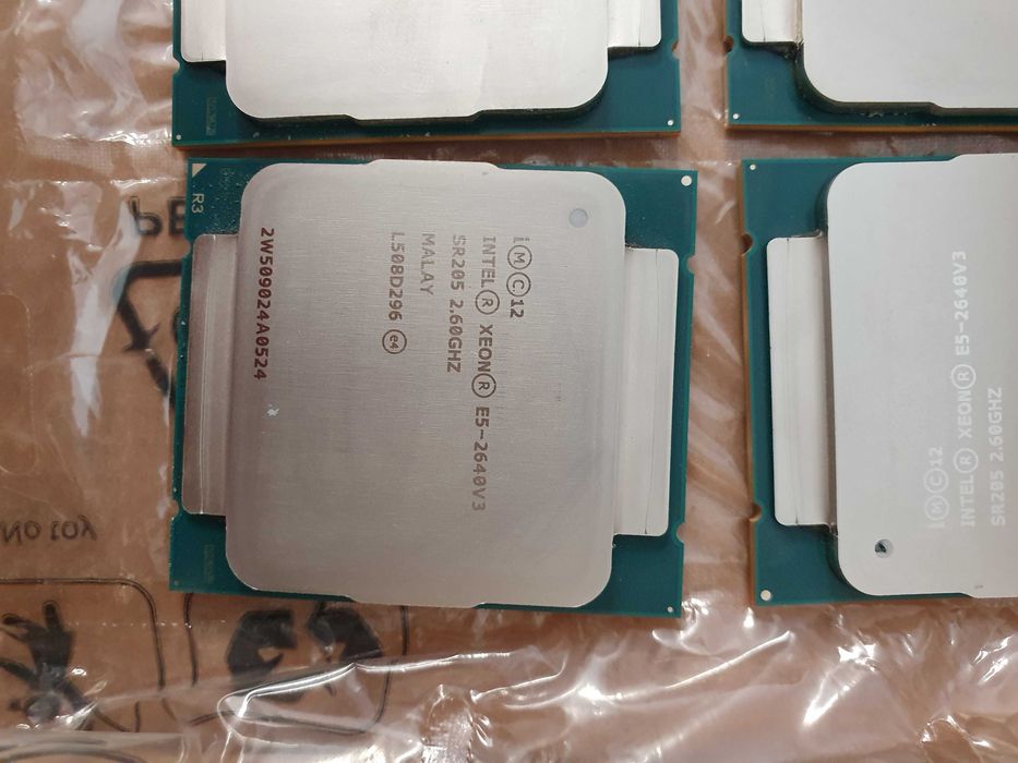 Procesoare Intel Xeon E5-2640v3