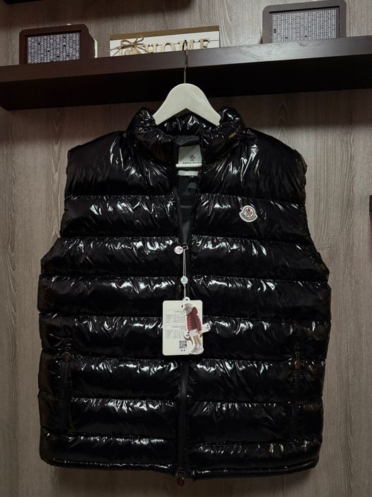 Vesta neagra lucioasă model premium