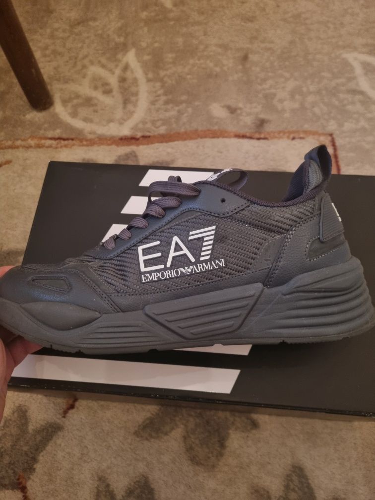 Маратонки Armani 41 1/3(27.5см)