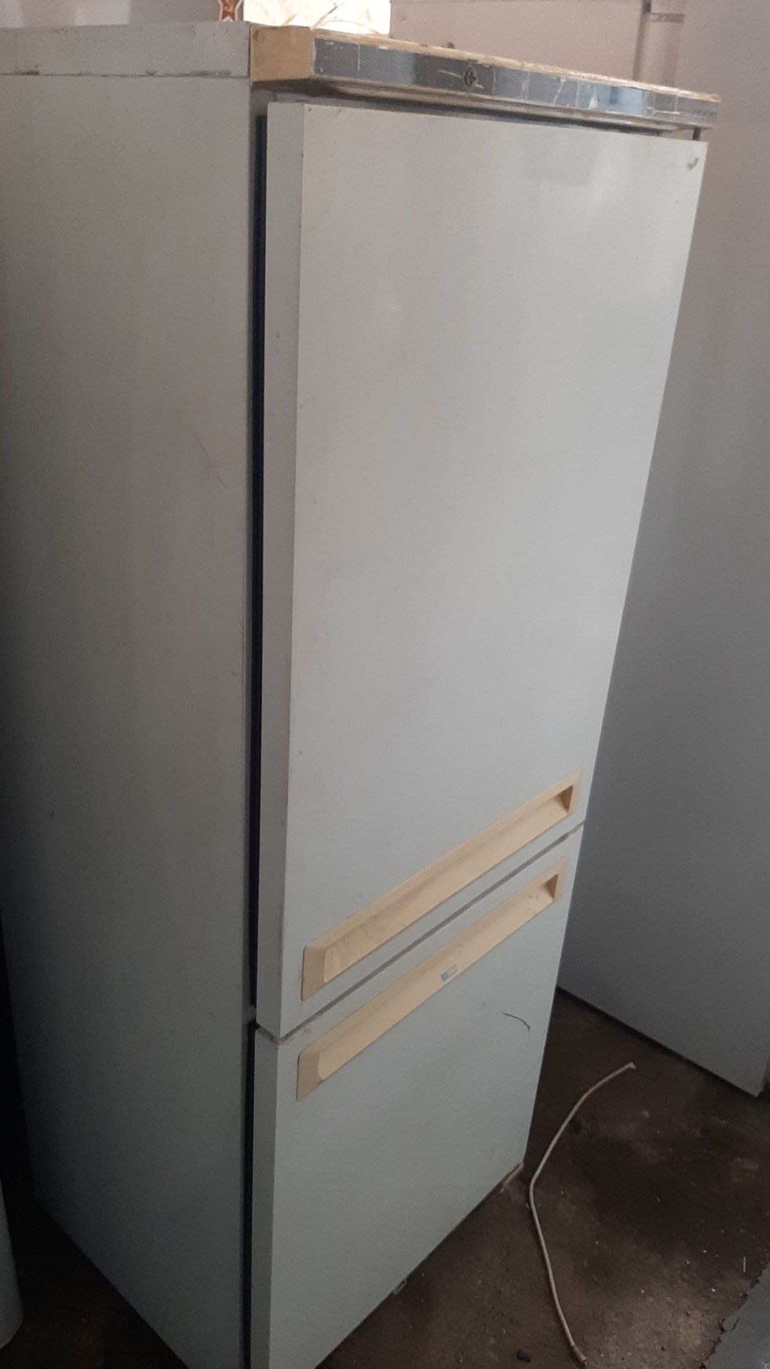 Продаю холодильник стинол с доставкой до дома.