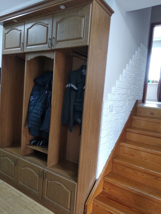 Продам вместительную прихожку