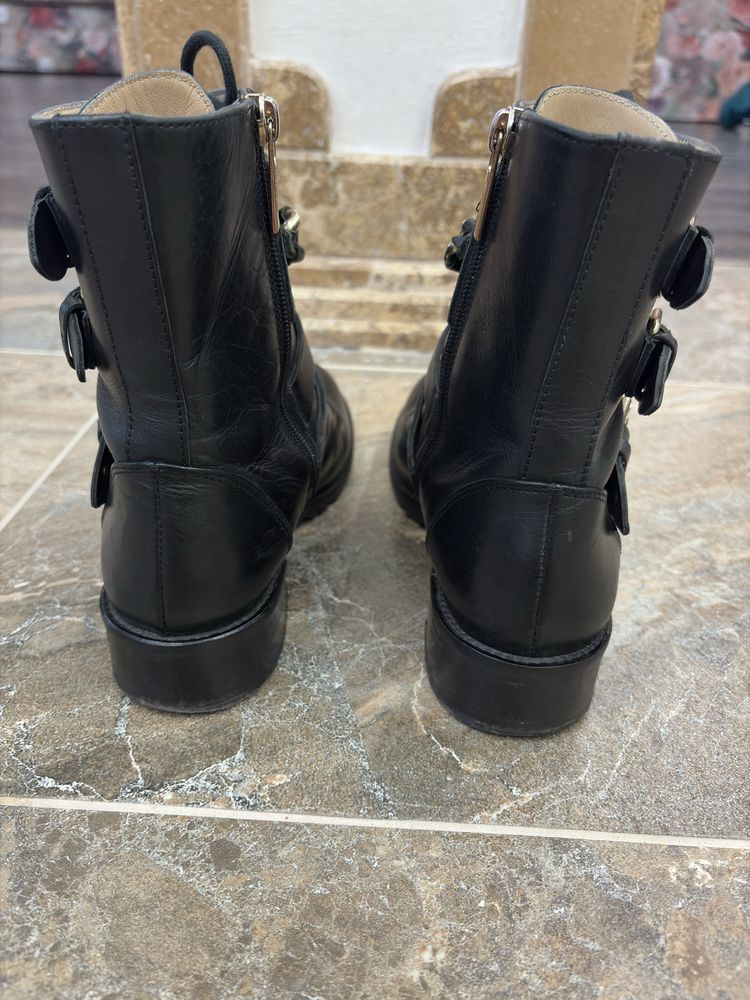 кожени боти Elisabetta Franchi