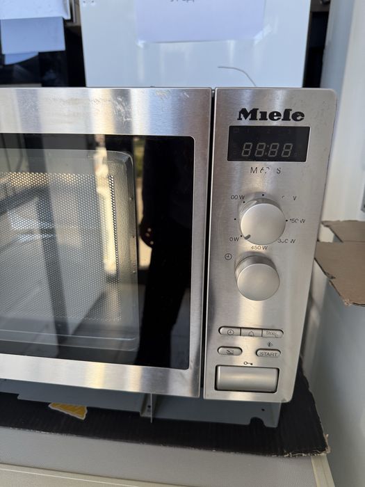 МИкровълнова печка за вграждане Миеле Инокс