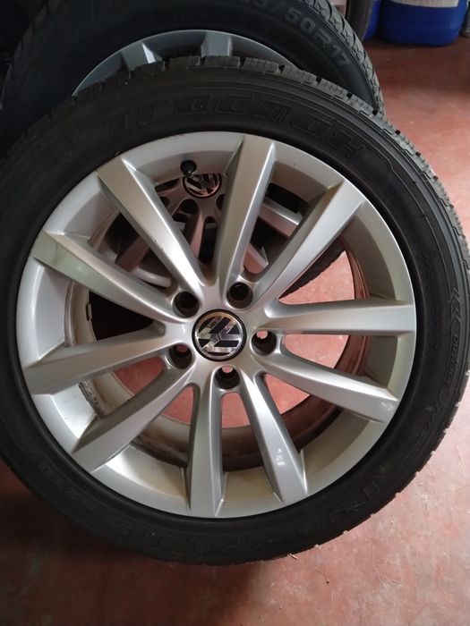 Jante aliaj originale vw passat b7 cu doua anvelope că noi.
