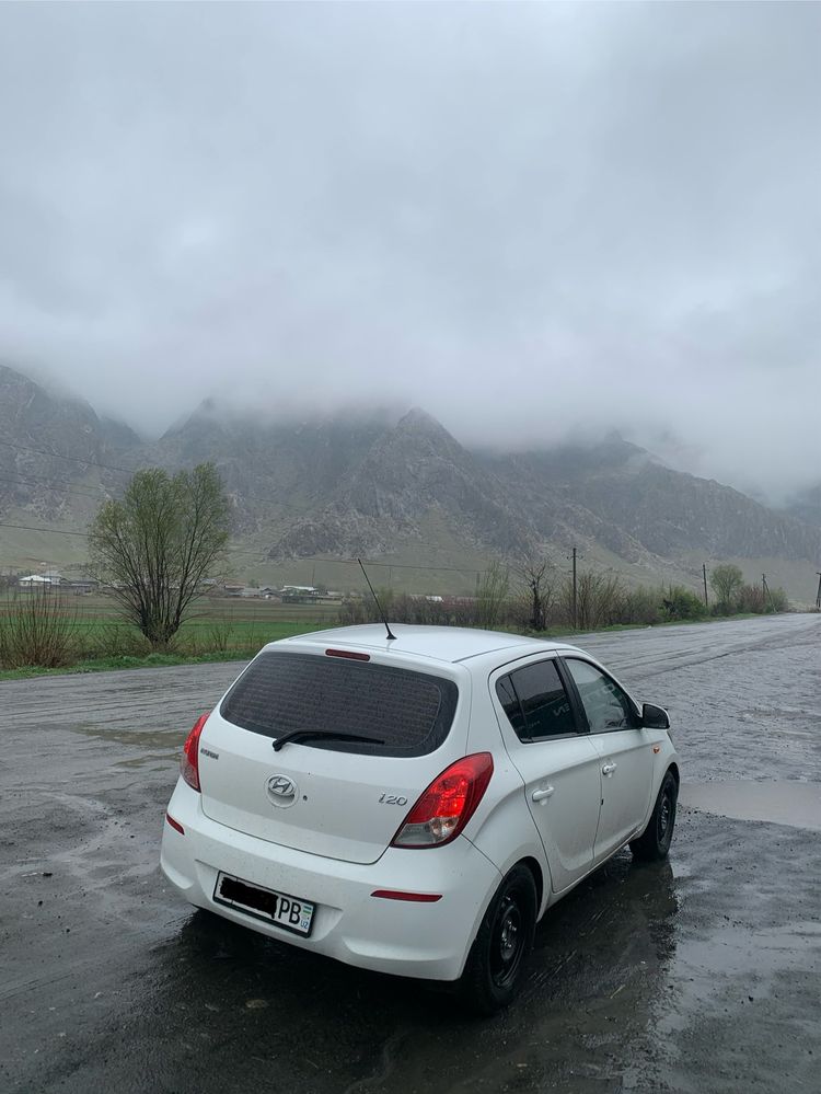 Hyudai i20 сотилади