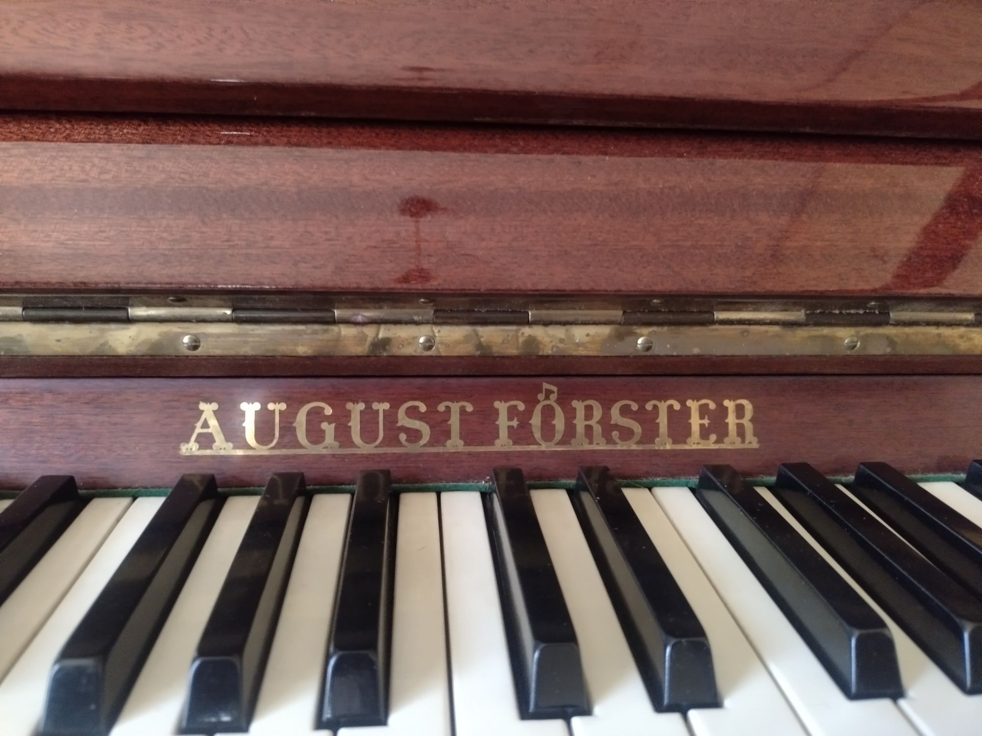 Пиано August Forster