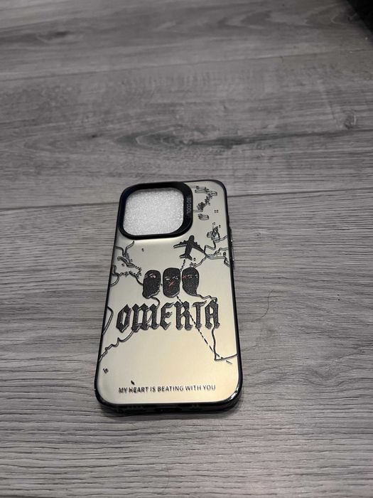 Vând diferite modele de huse pentru iPhone