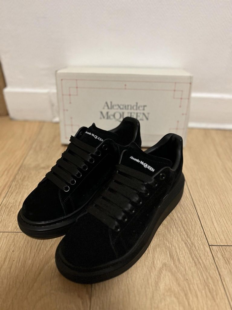 Adidasi Alexander Mcqueen catifea