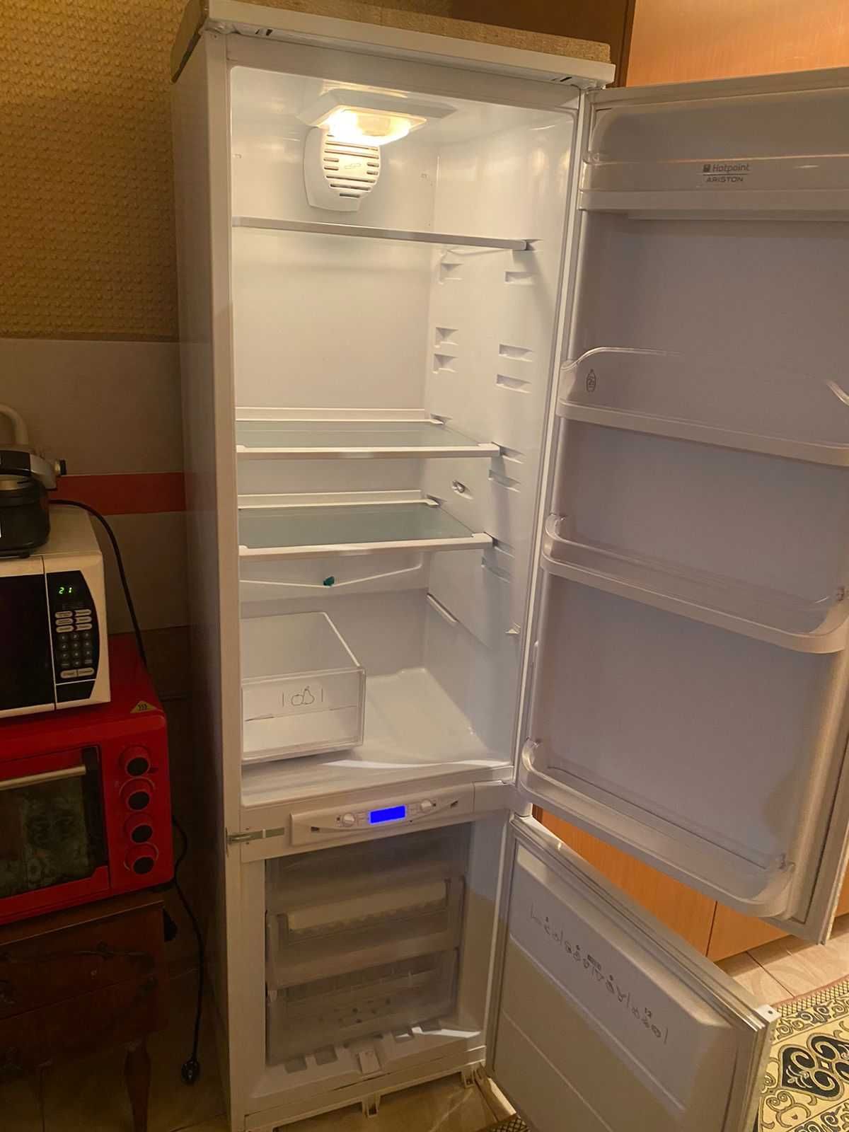 продам холодильник встраиваемый