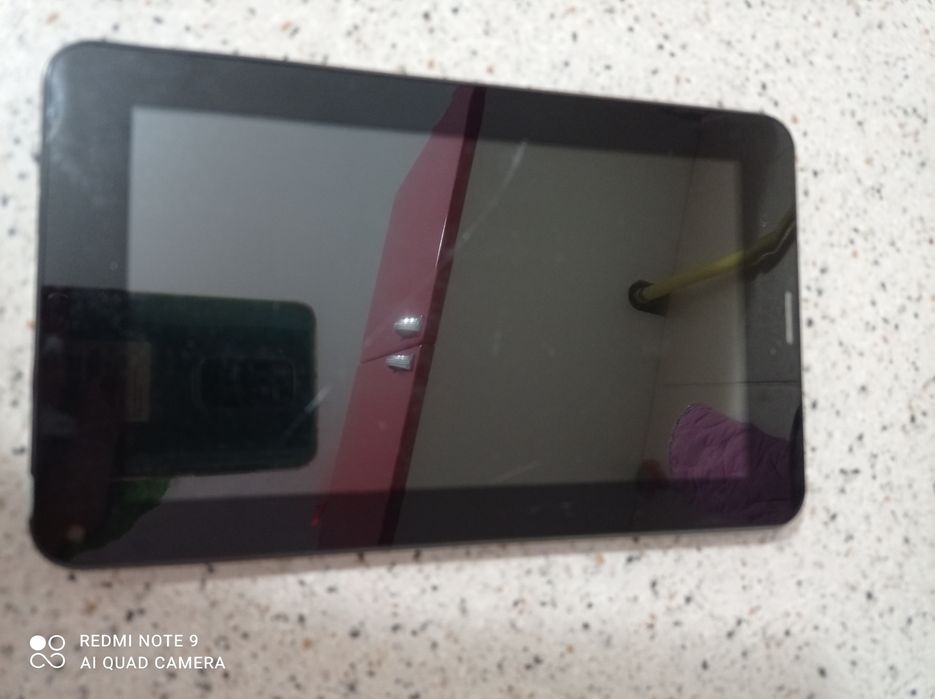 Продам планшет на запчасти