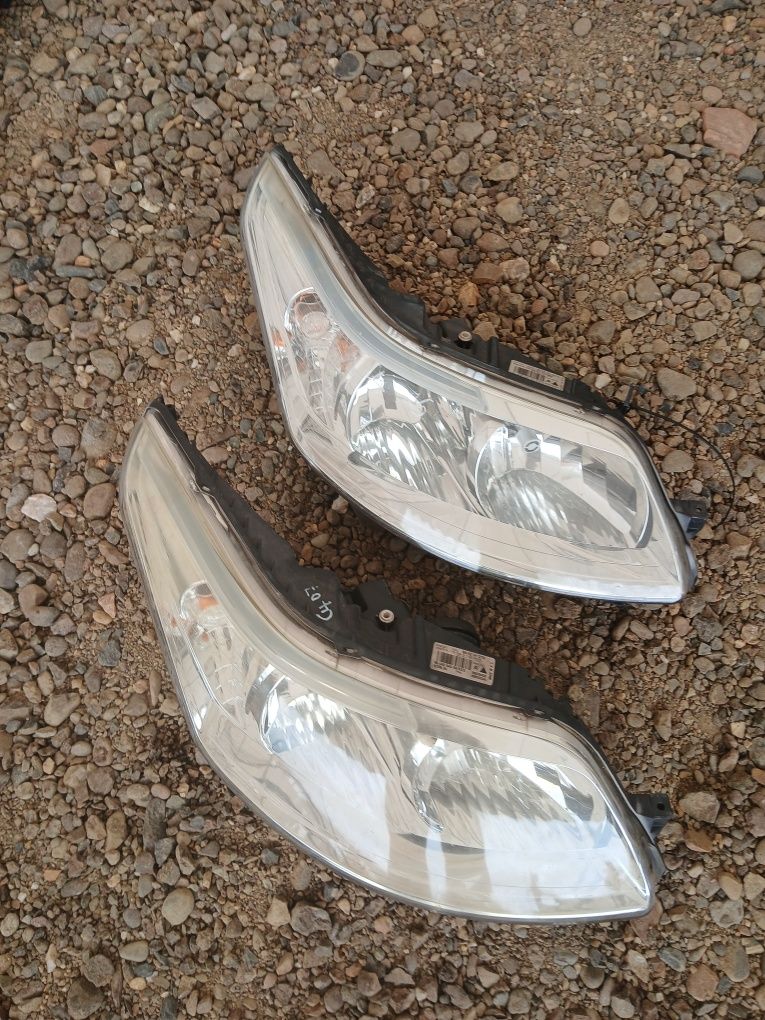 Far Faruri Citroen C4 din 2007