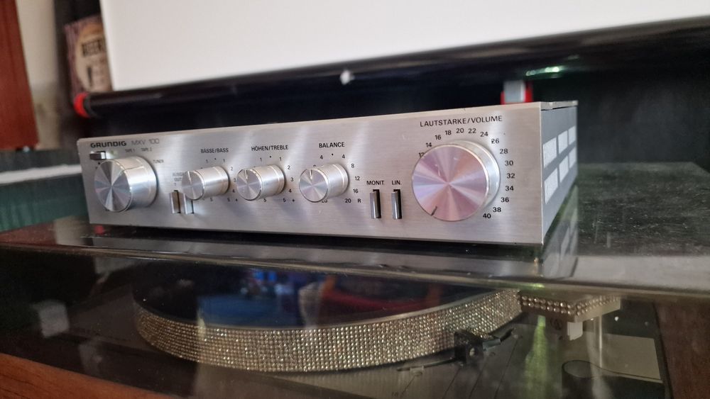 Preamplificator Grundig MVX 100