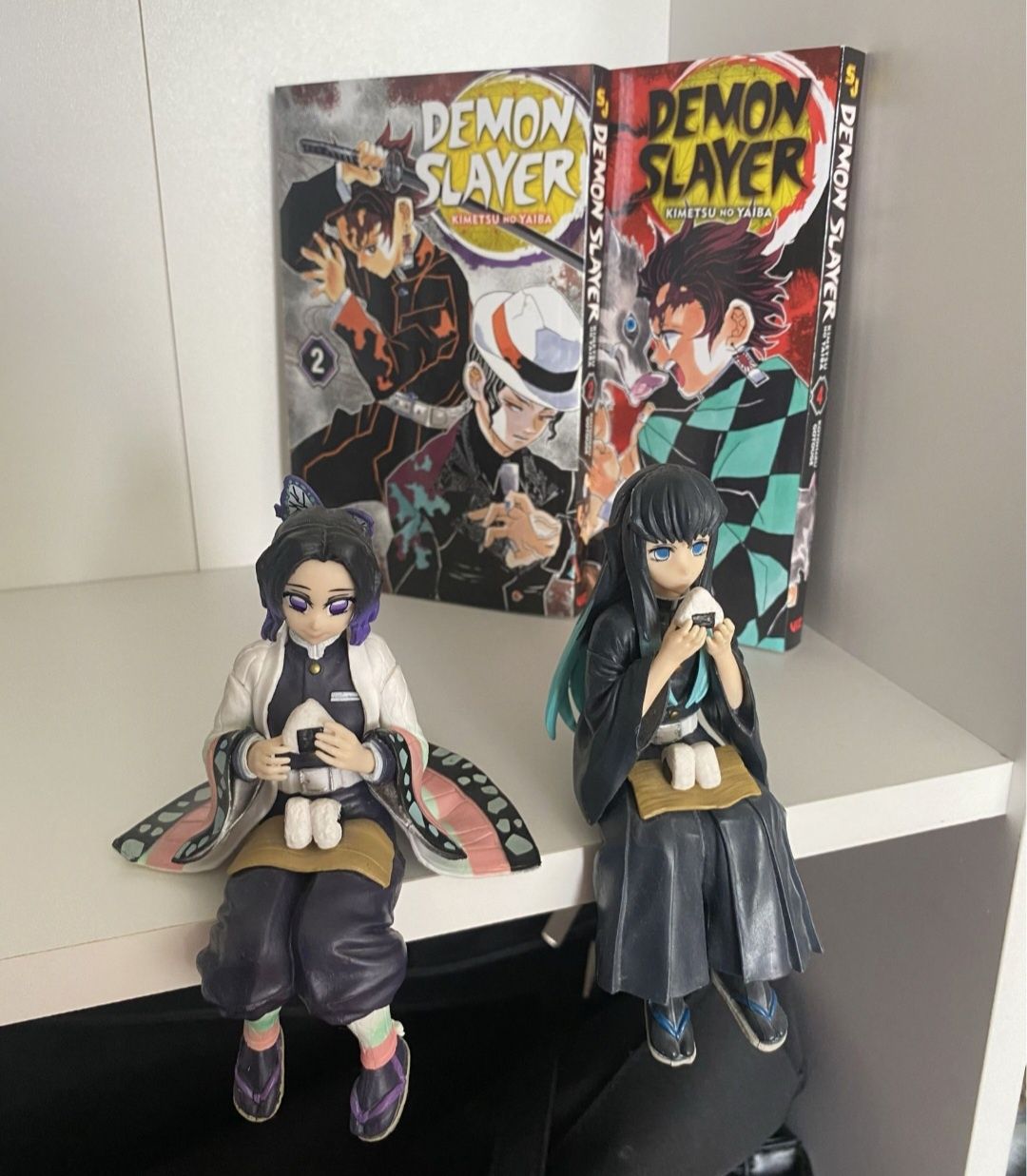 Demon Slayer манга и фигурки