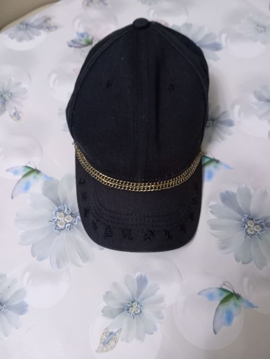 Кепки в отличном состоянии