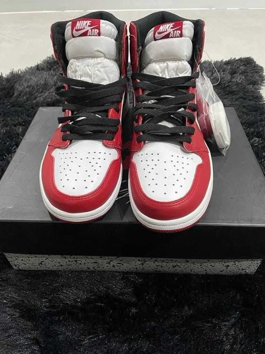 Air Jordan 1 Chicago Red