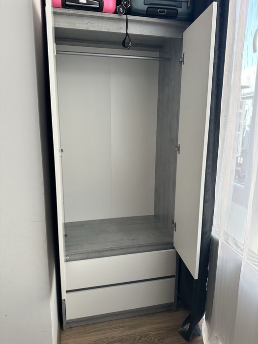 Dulap Jysk alb/gri dimensiunea 80x192