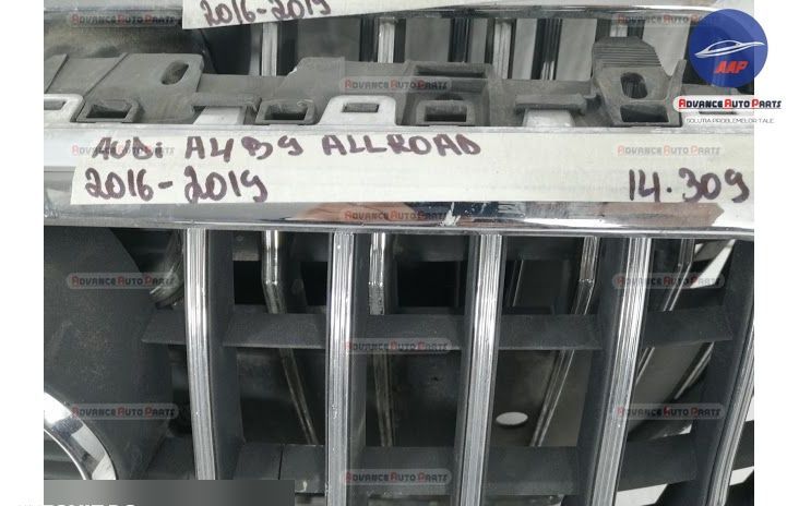 Оригинална централна решетка Ауди А4 олроуд / Audi A4 Allroad комби 5