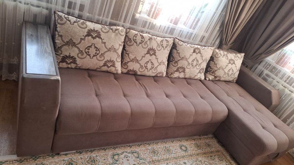 Диван в отличном состоянии