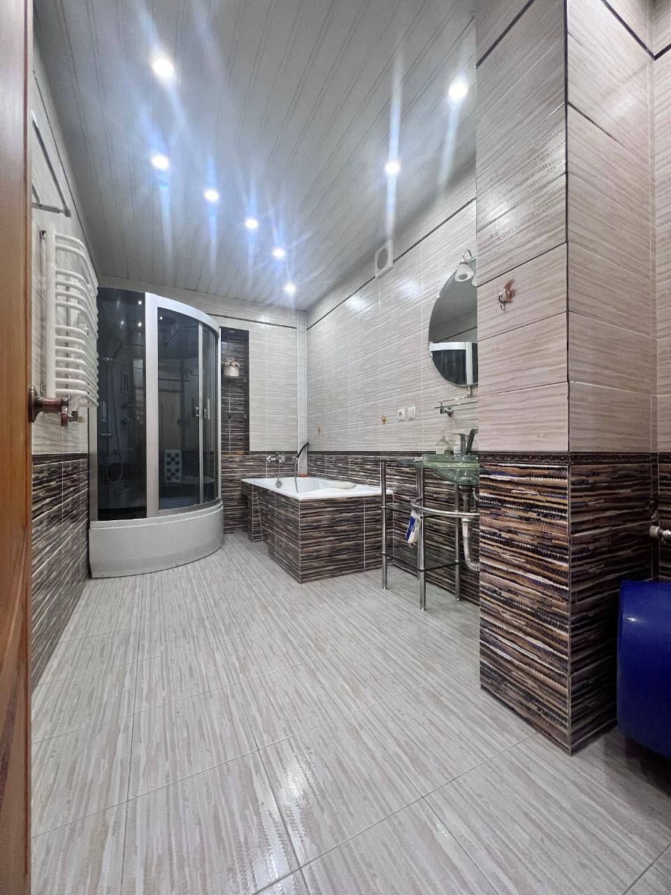 Продам квартиру Буюк ипак йули 3+2/3/4 140м2