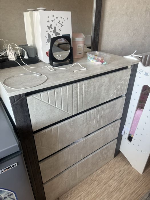 Продам спальный гарнитур