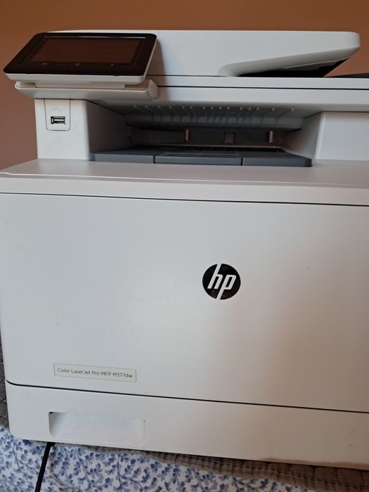 Vând imprimantă HP Color Laser M377