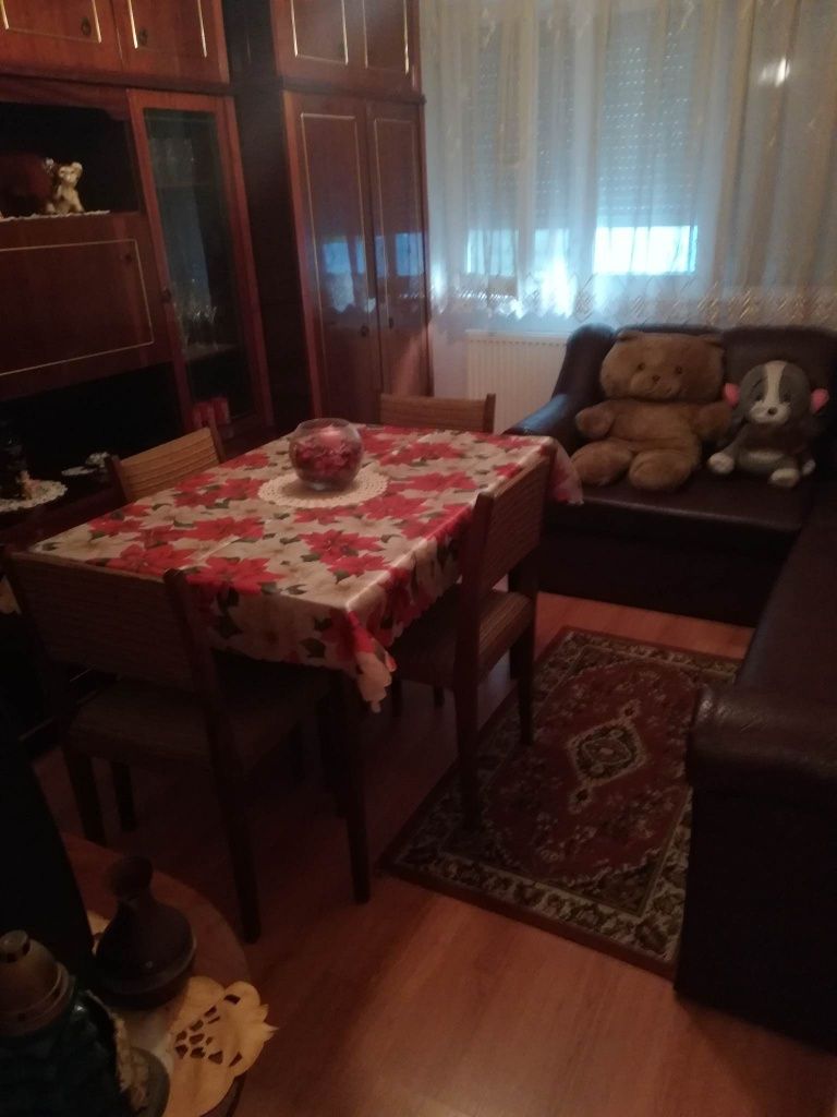 Vand apartament Dariu Pop, în spate la Penny.