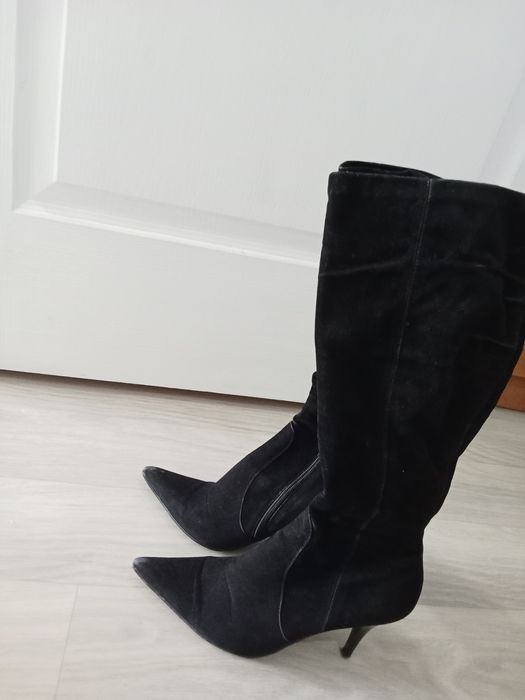 Осенние замшевые сапоги