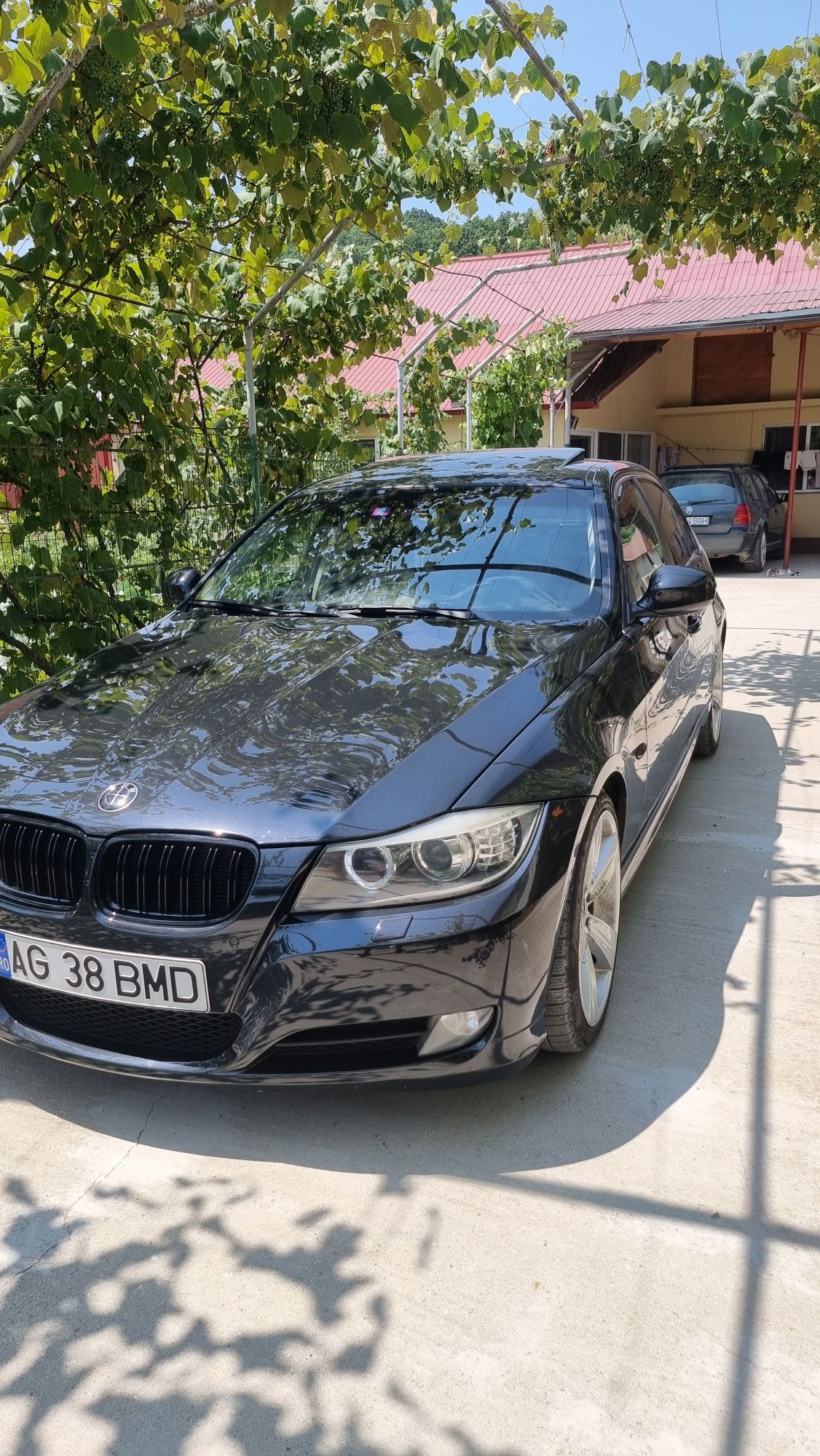 BMW Seria 3 E90 320d/Facelift/Trapa/Navi/Bi xenon/Efficient Dynamics