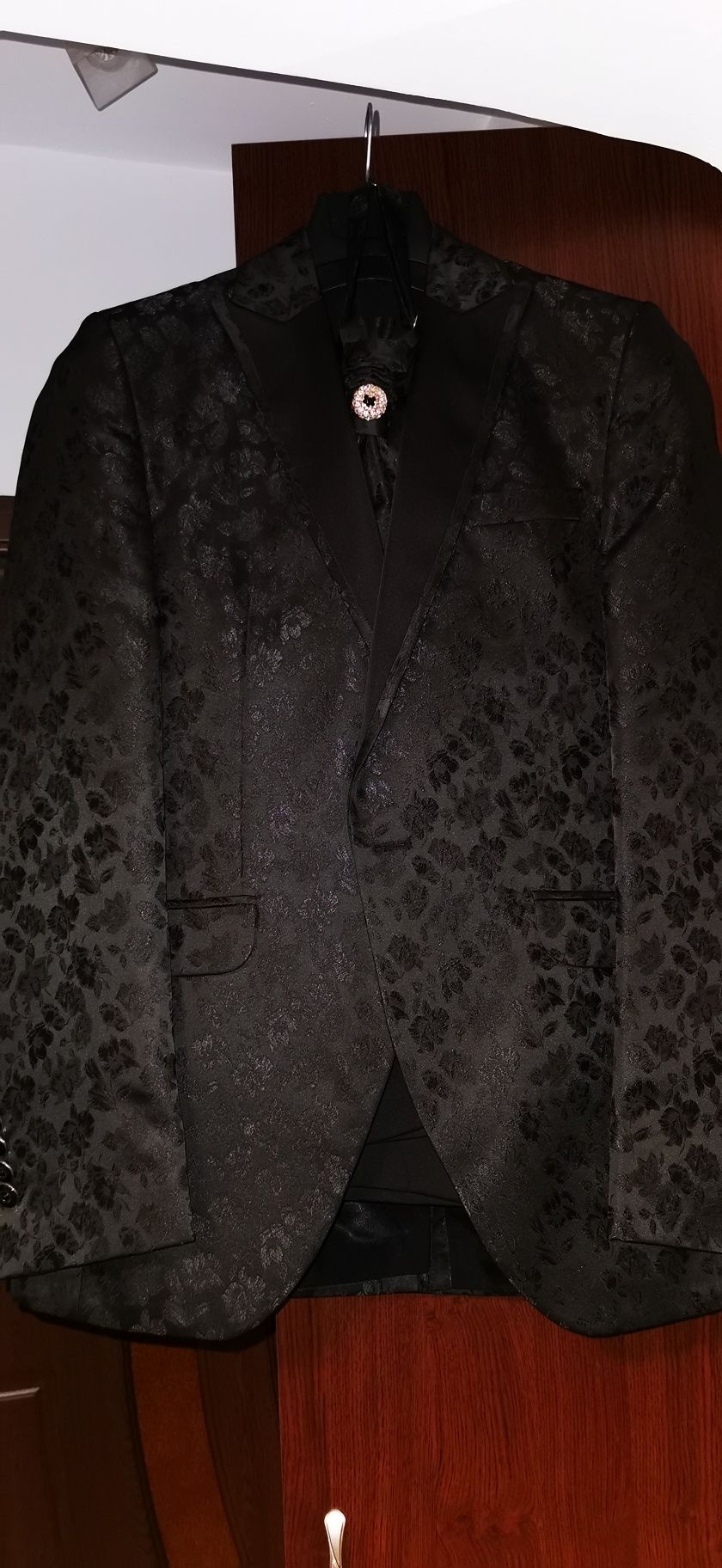 Vând costum mire Pasha Men's