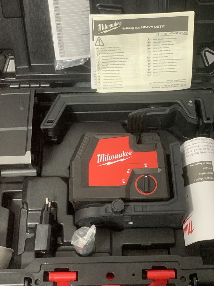 Nivela Laser verde 2 planuri Milwaukee L4 CLL-301C