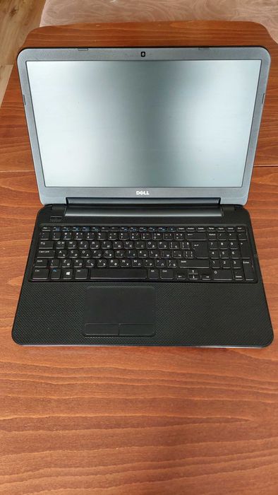 Лаптоп Dell Inspiron 3521 с чисто нова батерия!