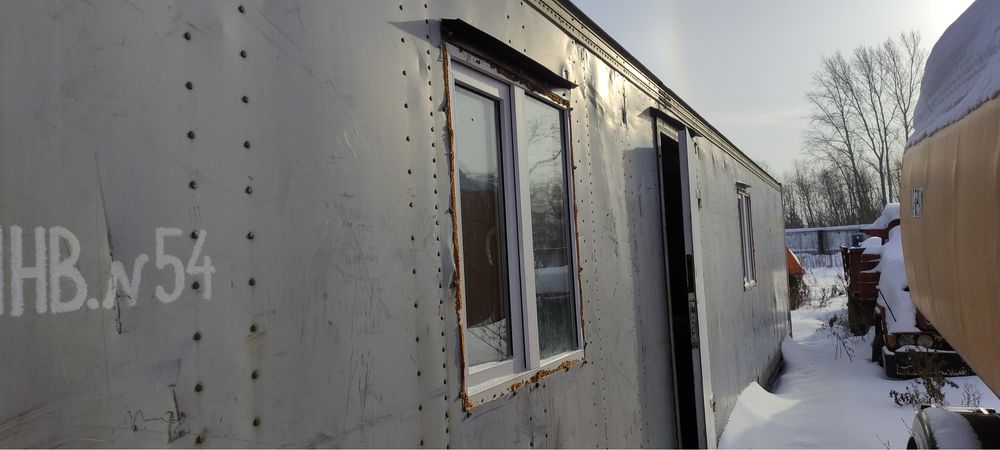 Контейнер 12метров утепленный пластиковые окна металическая дверь.алюм